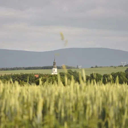 Bed & Breakfast Lusatia Farm *