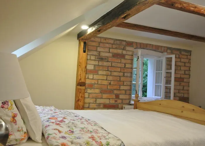 Lusatia Farm Oda ve Kahvaltı 3*